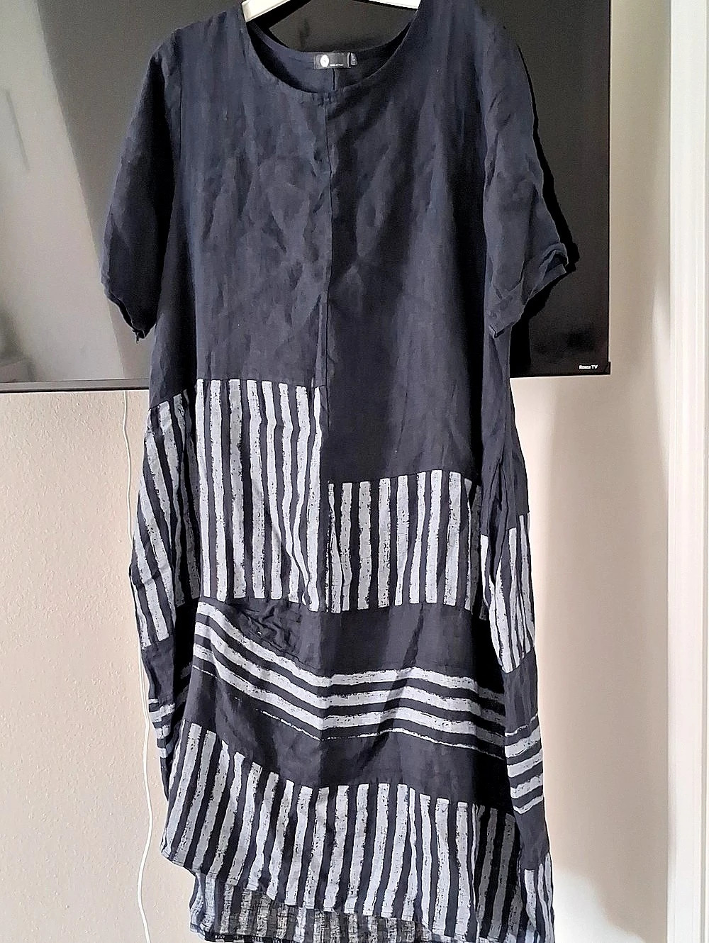 M Striped Mini Dress in Black & White Large Like New